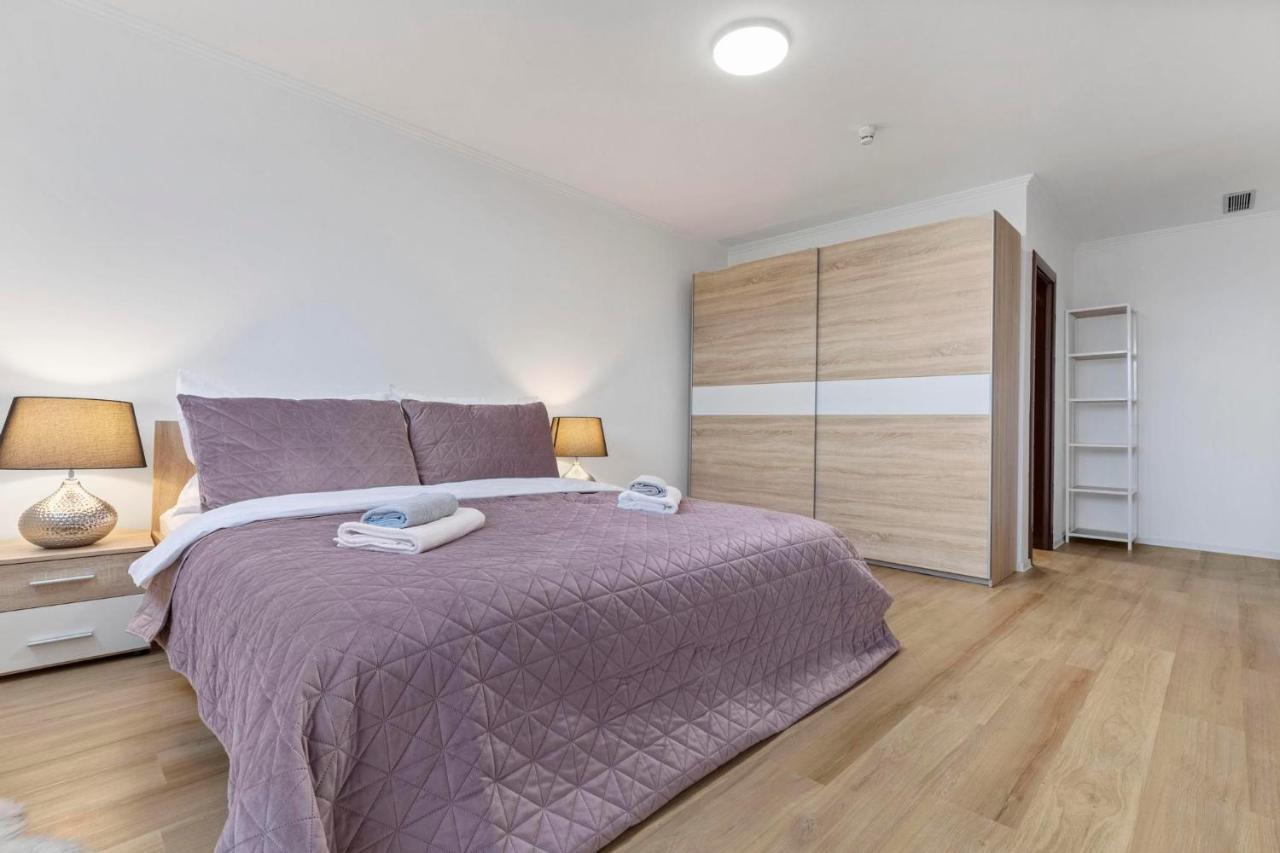 Family Hub In Centre Apartment Bratislava Luaran gambar