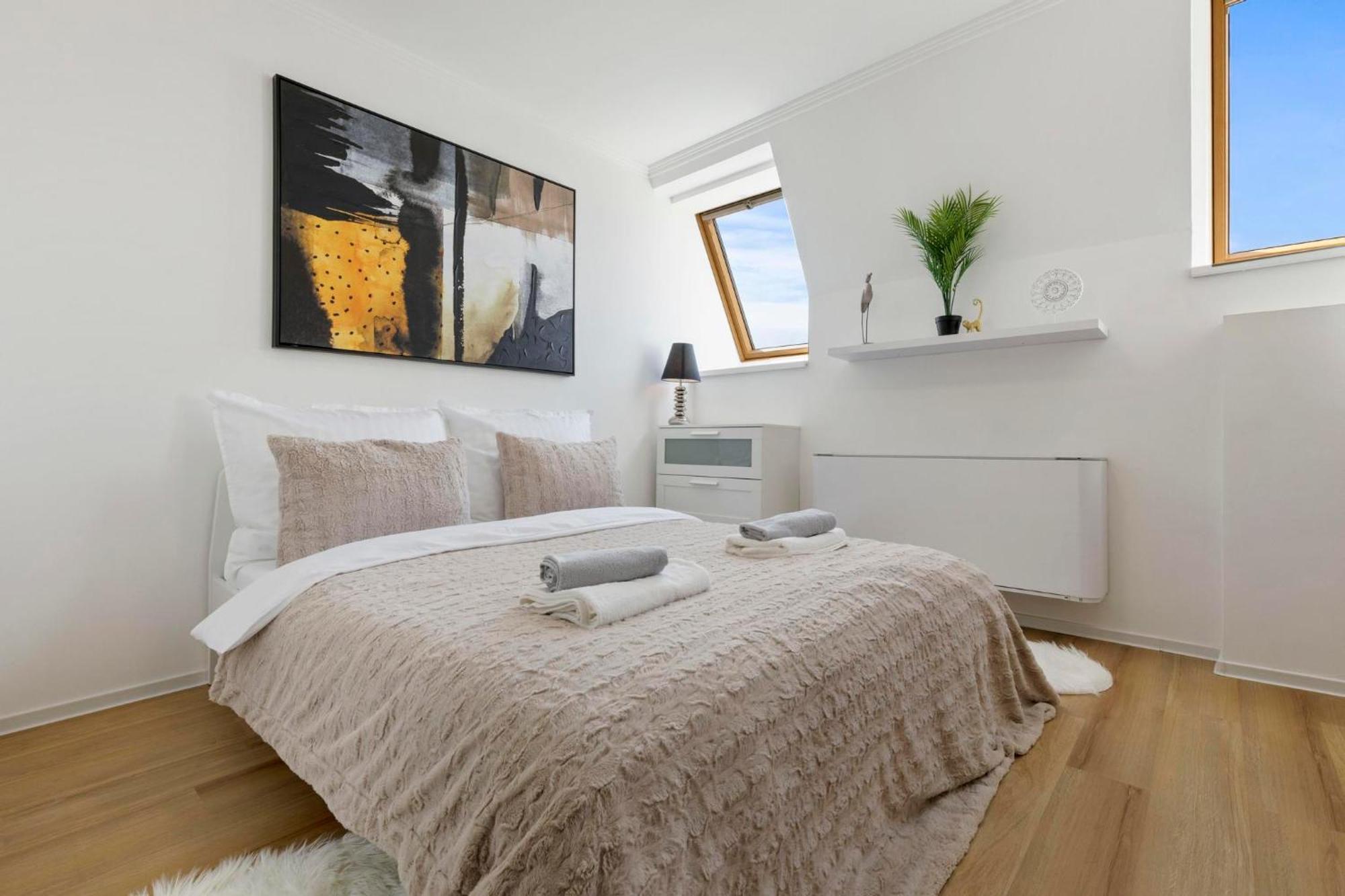 Family Hub In Centre Apartment Bratislava Luaran gambar